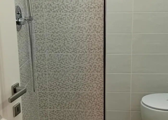Rondinini Flam בית הארחה 4*